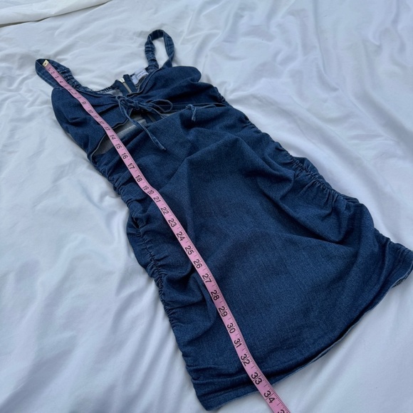 🔥 Denim Cut-Out Mini – Size S - Picture 2 of 4